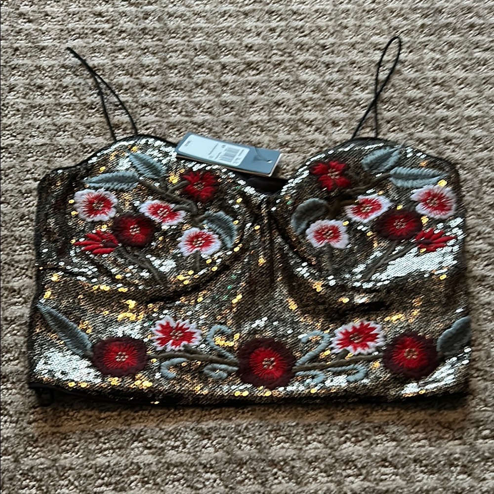Sequin cropped top, gorgeous piece, size small.